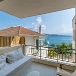 Seaside Luxury Apartament *