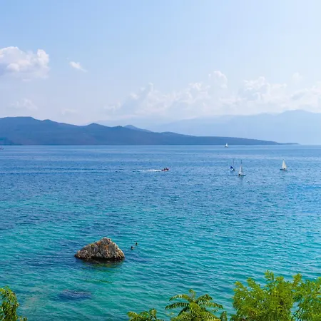 Seaside Luxury *