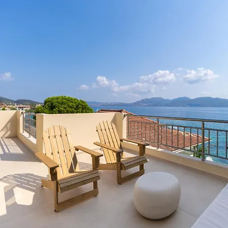 Seaside Luxury * Nikiana